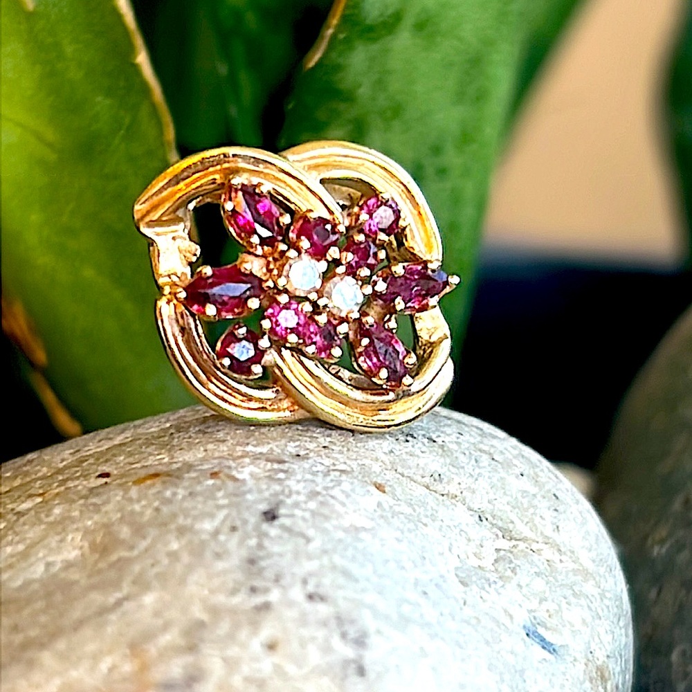 14 karat gold, ruby and diamond pendant - Picture 5 of 11